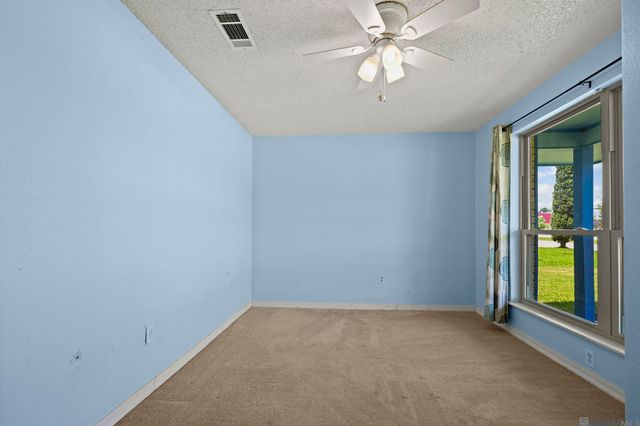 10003 E Brookside Dr, Central, LA 70818