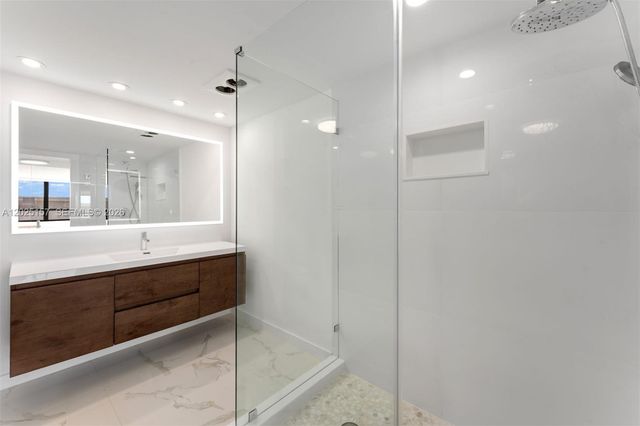 3 Grove Isle Dr C803, Miami, FL 33133