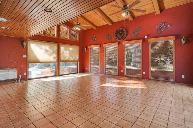 1114 NW Beacontree Dr, Lawton, OK 73505