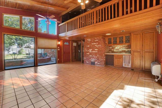 1114 NW Beacontree Dr, Lawton, OK 73505