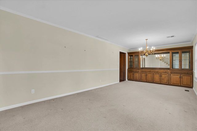 1114 NW Beacontree Dr, Lawton, OK 73505