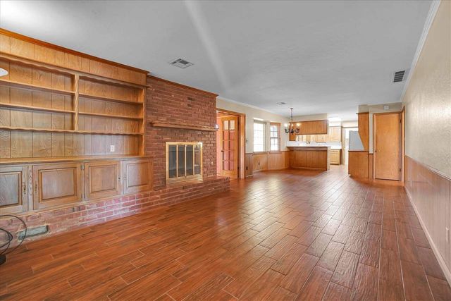 1114 NW Beacontree Dr, Lawton, OK 73505