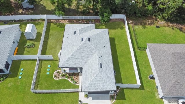 1012 W Geneva Place, Citrus Springs, FL 34434