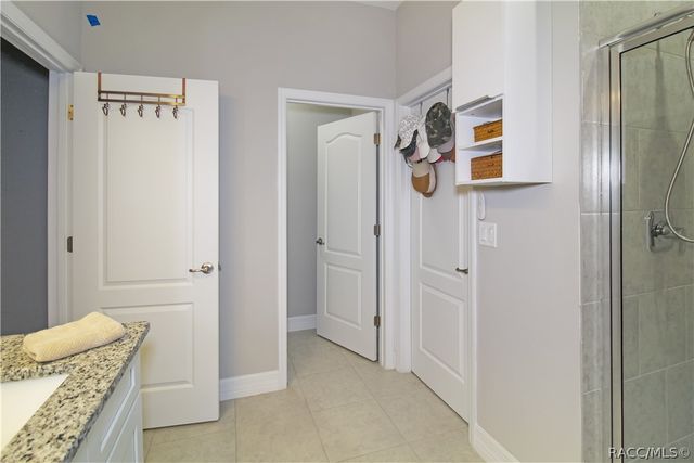 1012 W Geneva Place, Citrus Springs, FL 34434