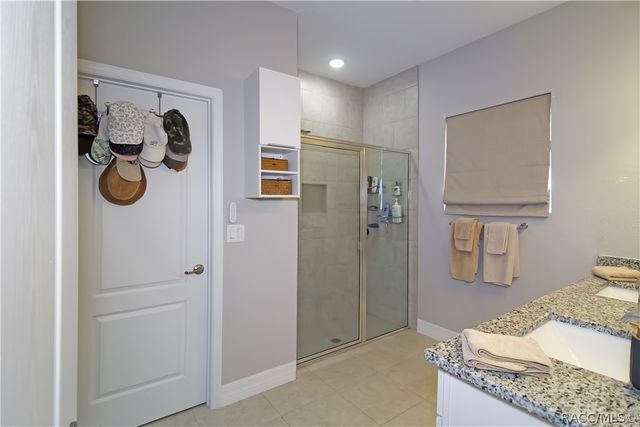 1012 W Geneva Place, Citrus Springs, FL 34434