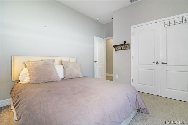 1012 W Geneva Place, Citrus Springs, FL 34434