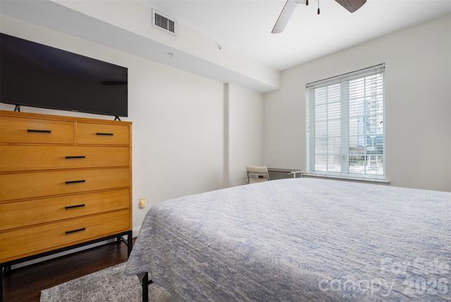 300 W 5th Street 419, Charlotte, NC 28202