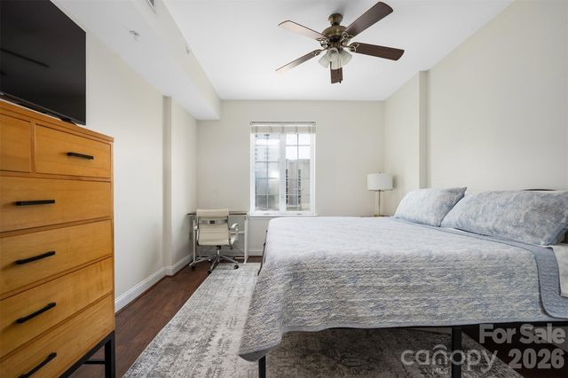 300 W 5th Street 419, Charlotte, NC 28202