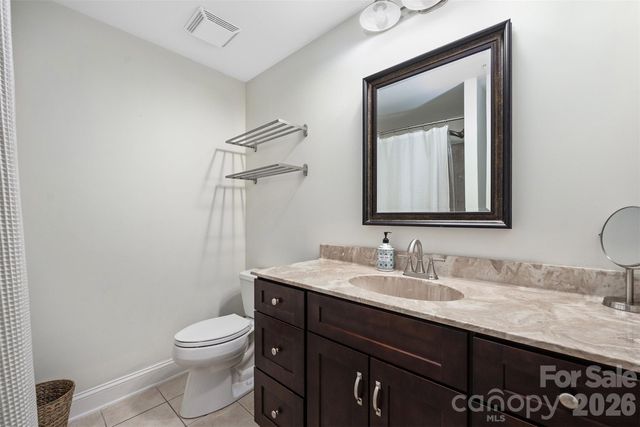 300 W 5th Street 419, Charlotte, NC 28202