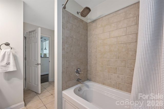 300 W 5th Street 419, Charlotte, NC 28202