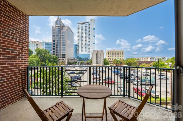 300 W 5th Street 419, Charlotte, NC 28202