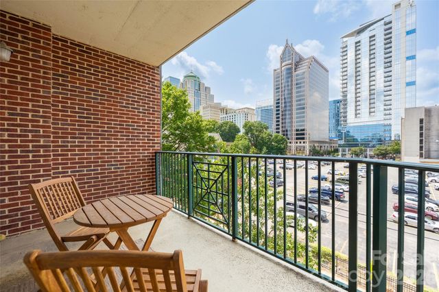 300 W 5th Street 419, Charlotte, NC 28202