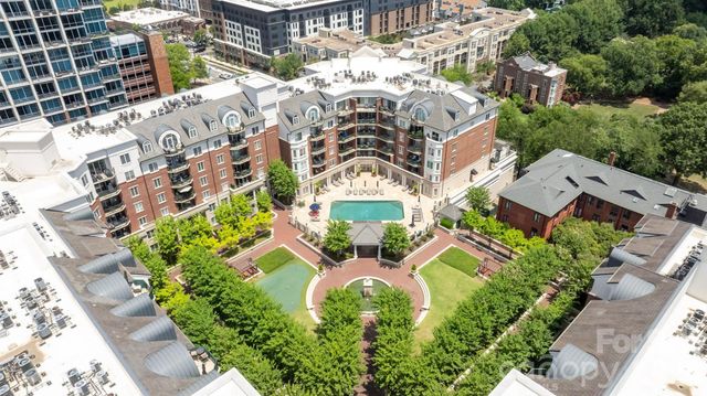 300 W 5th Street 419, Charlotte, NC 28202