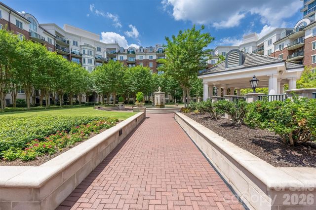 300 W 5th Street 419, Charlotte, NC 28202