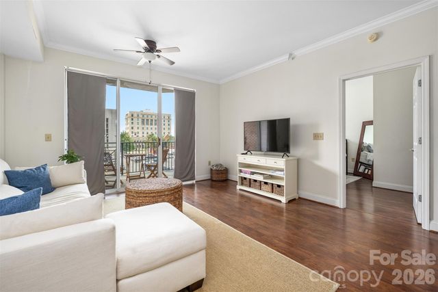 300 W 5th Street 419, Charlotte, NC 28202