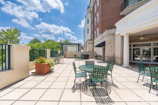 300 W 5th Street 419, Charlotte, NC 28202