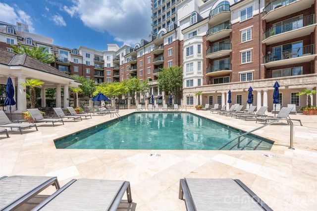 300 W 5th Street 419, Charlotte, NC 28202