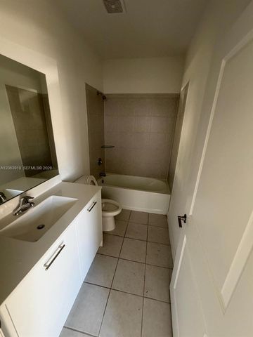 12527 NW 24 AVE 12527, Miami, FL 33167