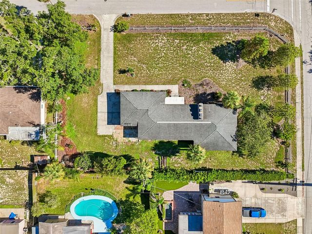 302 DEER PARK AVENUE, Tampa, FL 33617