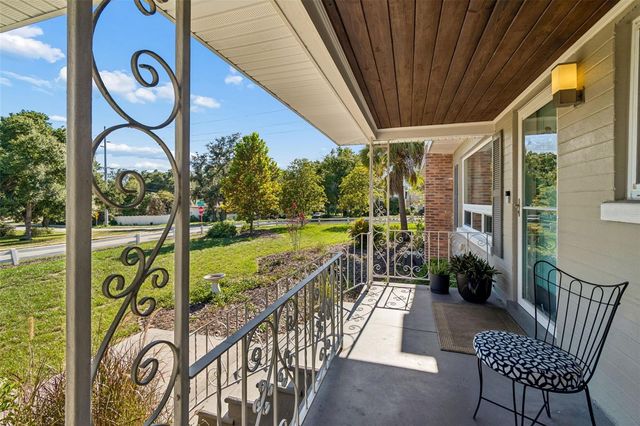 302 DEER PARK AVENUE, Tampa, FL 33617