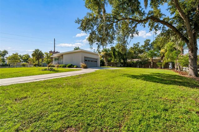 302 DEER PARK AVENUE, Tampa, FL 33617