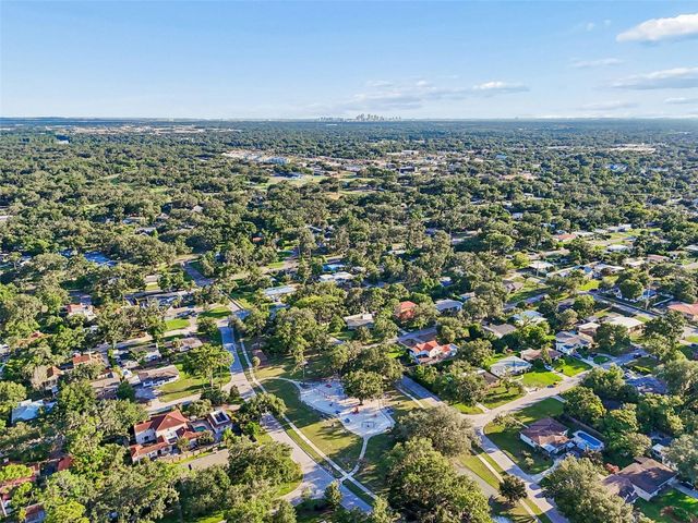 302 DEER PARK AVENUE, Tampa, FL 33617
