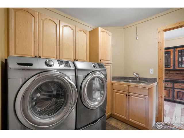 555 James Park Trl, Loveland, CO 80537