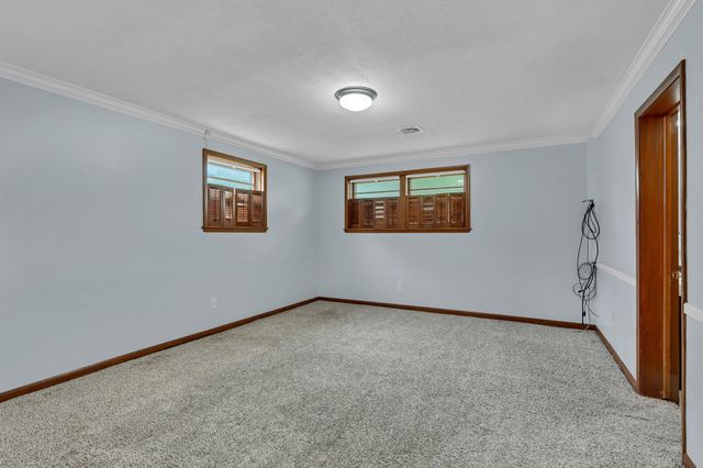 1210 N Farmstead St, Wichita, KS 67208