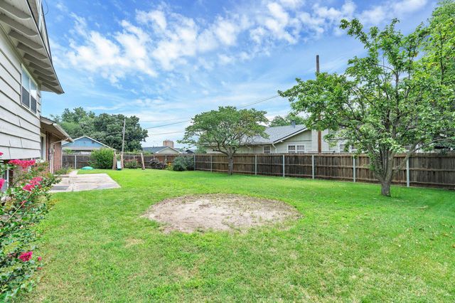 1210 N Farmstead St, Wichita, KS 67208