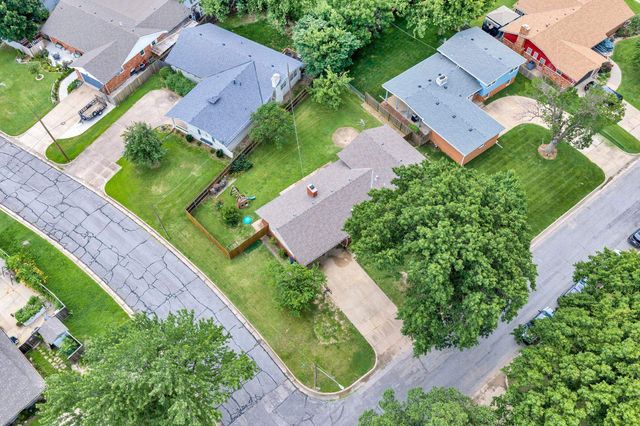 1210 N Farmstead St, Wichita, KS 67208