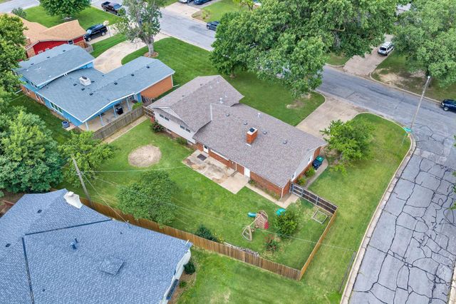 1210 N Farmstead St, Wichita, KS 67208