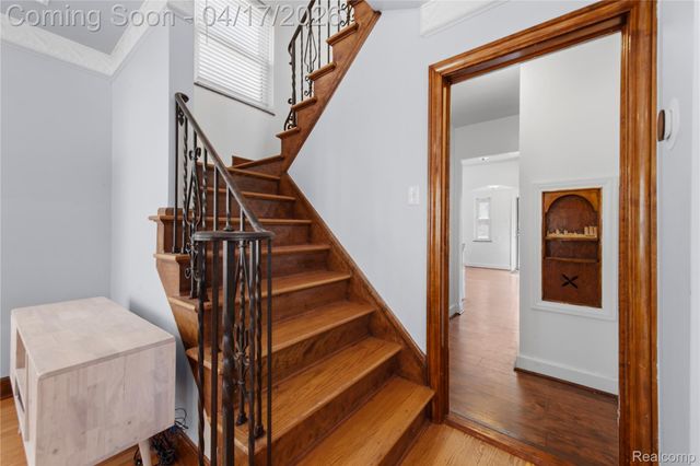 8549 Marygrove Drive, Detroit, MI 48221