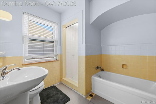 8549 Marygrove Drive, Detroit, MI 48221