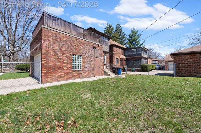 8549 Marygrove Drive, Detroit, MI 48221