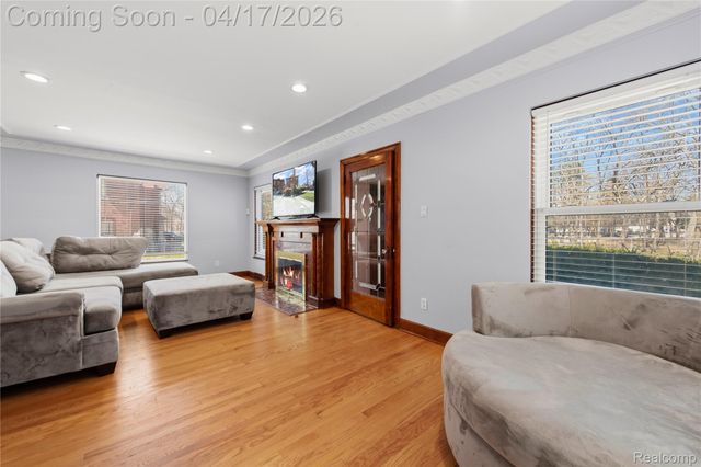 8549 Marygrove Drive, Detroit, MI 48221