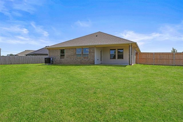 2473 Erin Way, Blanchard, OK 73010