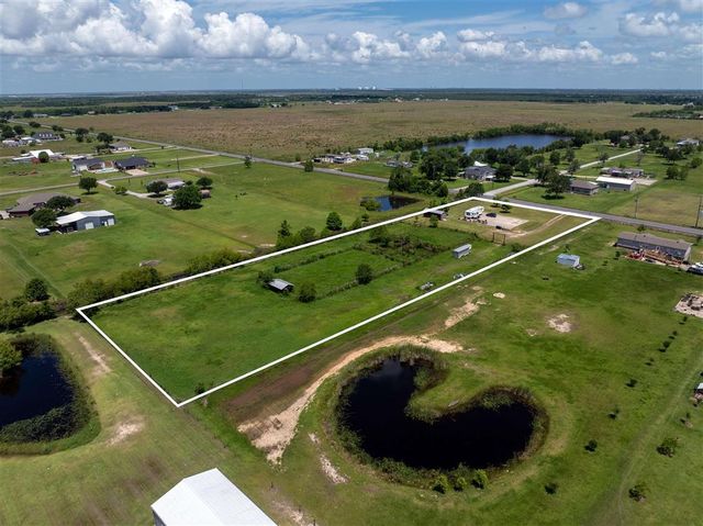 401 Parish Line Road, Lake Charles, LA 70607