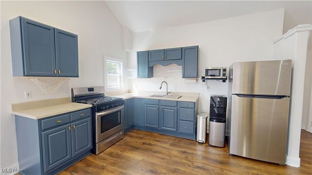 2680 W South Range Road, Columbiana, OH 44408