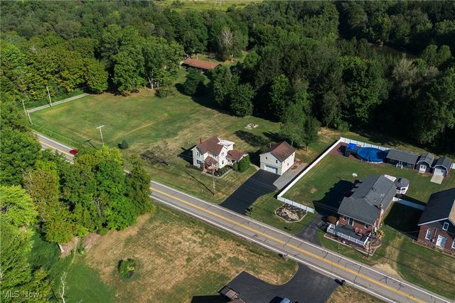 2680 W South Range Road, Columbiana, OH 44408