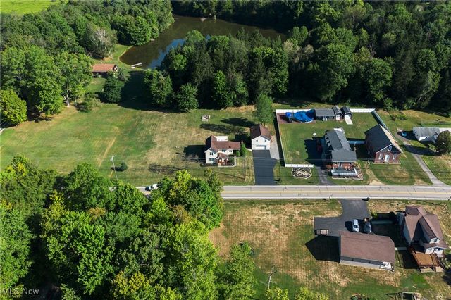 2680 W South Range Road, Columbiana, OH 44408