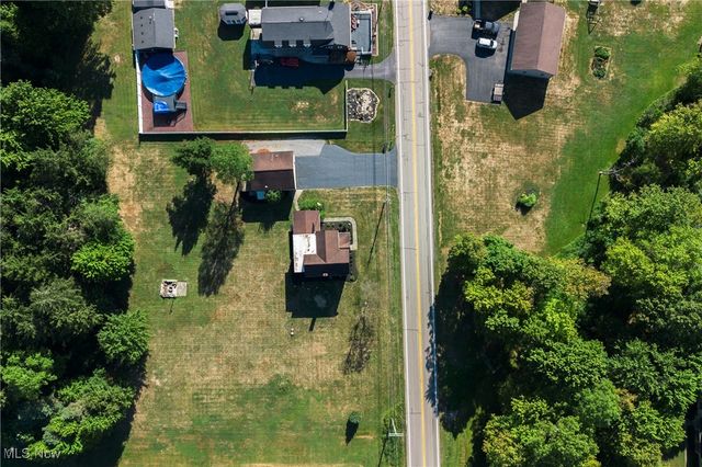 2680 W South Range Road, Columbiana, OH 44408