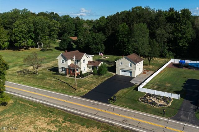 2680 W South Range Road, Columbiana, OH 44408