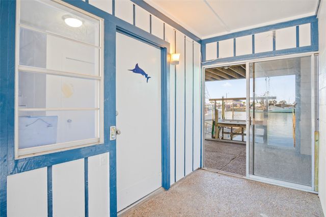 318 W Cotter Ave 1, Port Aransas, TX 78373