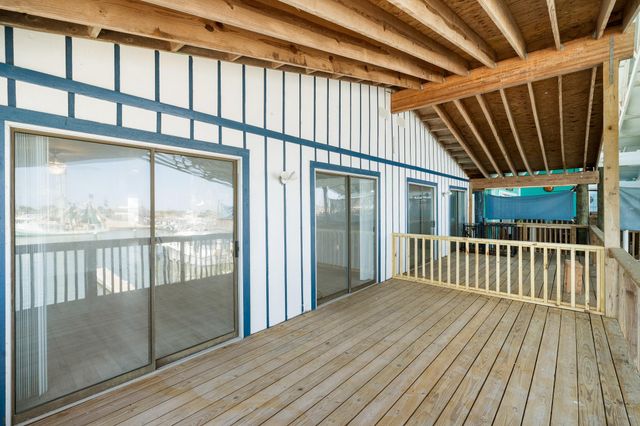 318 W Cotter Ave 1, Port Aransas, TX 78373