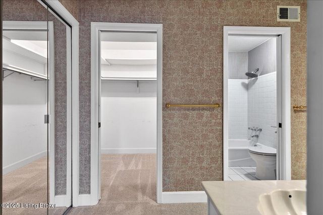 5800 Coach Gate Wynde 319 C, Louisville, KY 40207