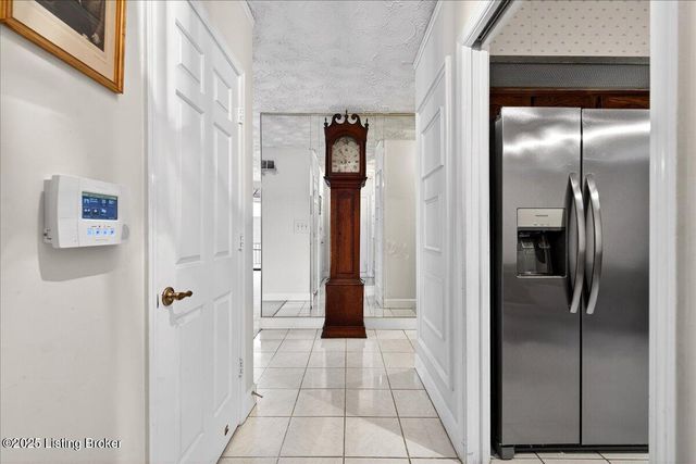 5800 Coach Gate Wynde 319 C, Louisville, KY 40207