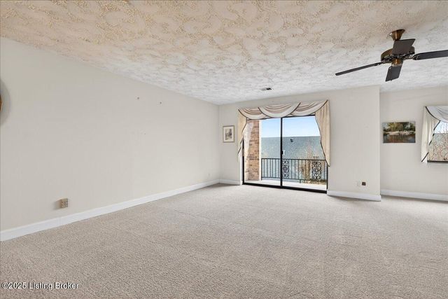 5800 Coach Gate Wynde 319 C, Louisville, KY 40207