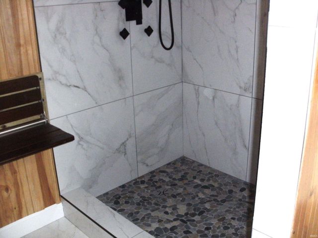 502 E Cardinal Glen Drive, Bloomington, IN 47401