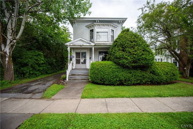 20 West Lake Street, Skaneateles, NY 13152