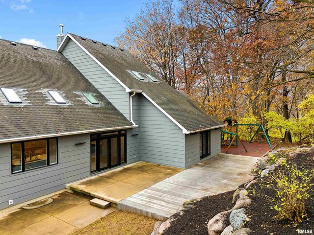 2211 SHERIDAN Road, Pekin, IL 61554